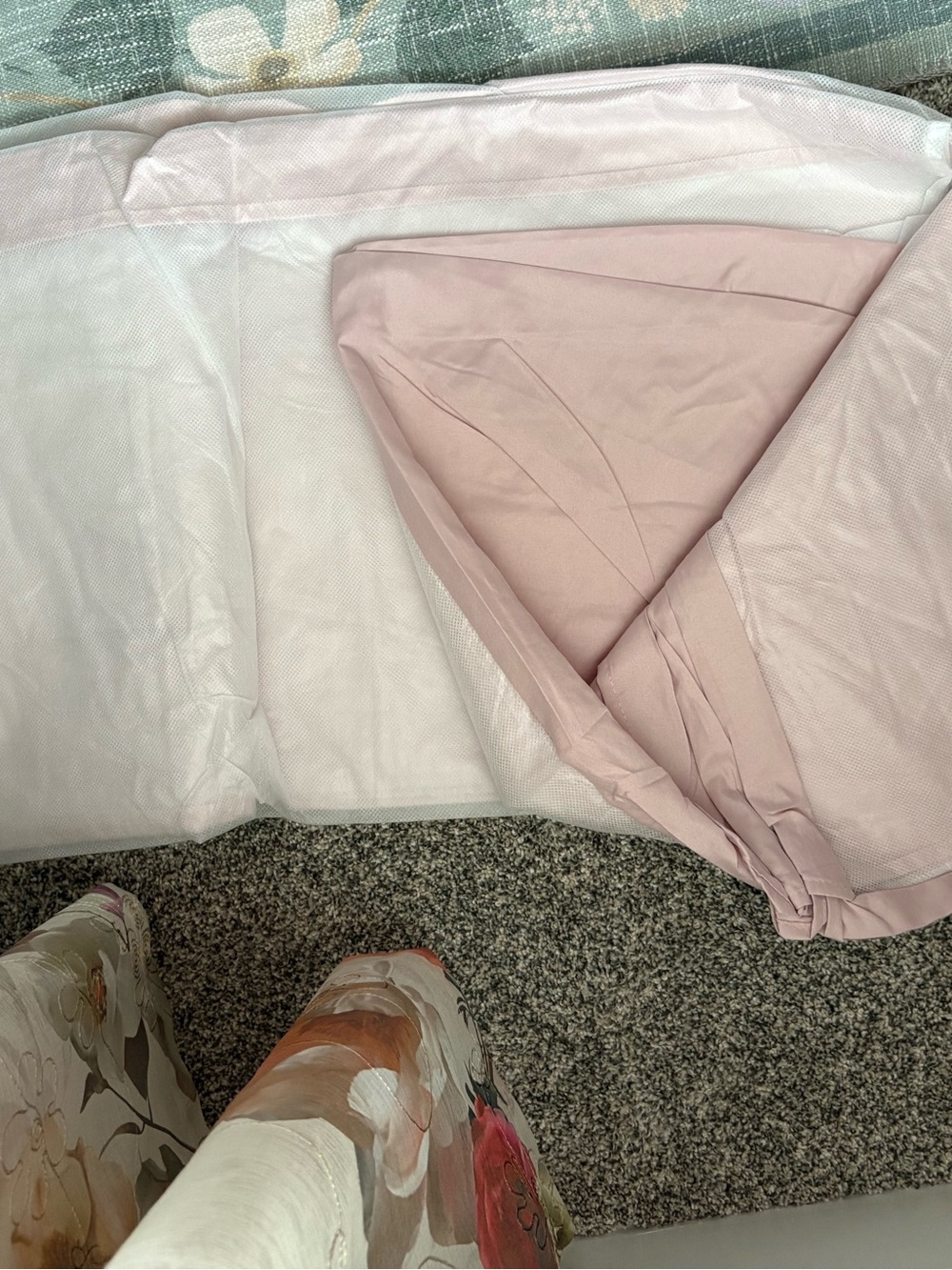 King size dust ruffle - Light Pink